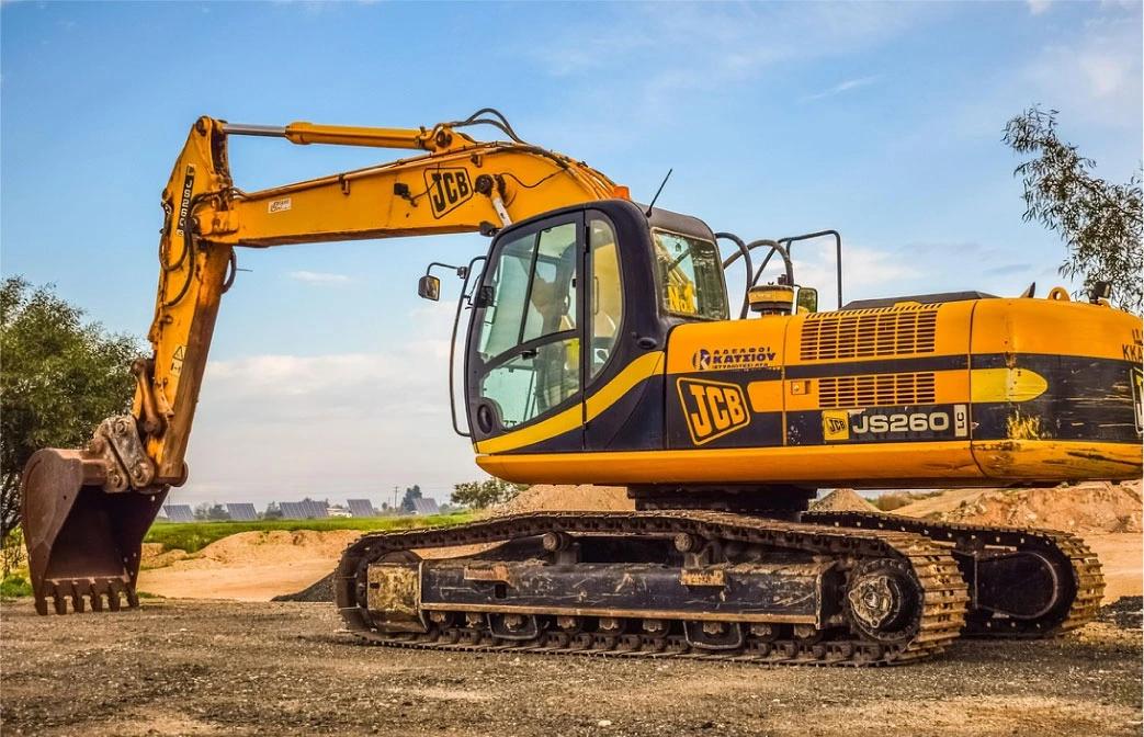 Trucks and Heavy Duty Machinery