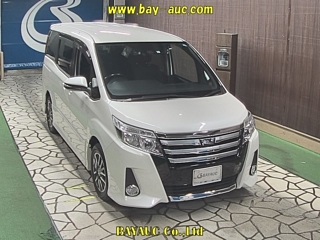 TOYOTA NOAH