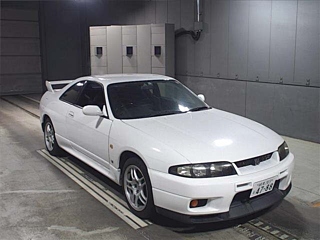 NISSAN SKYLINE