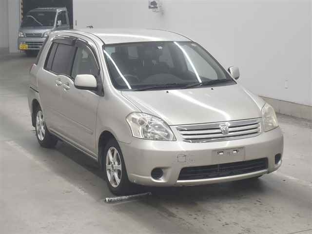 TOYOTA RAUM