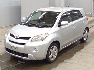 TOYOTA IST